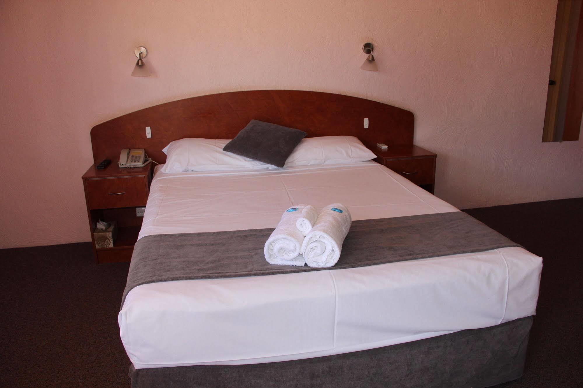 Childers Gateway Motor Inn Extérieur photo